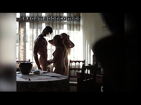 ❤️ L'amichi sessu invitanu un omu gigante è un trio cun ellu Video sessu à noi % co.virtsextor.ru% ❤