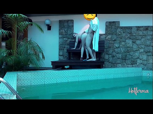 ❤️ Boss invita a cameriera à a piscina, ma ùn pudia resiste à un caldu Video sessu à noi % co.virtsextor.ru% ❤
